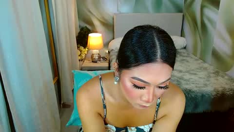 Snapshot of louie_sexy chatting on 02-26-25, 07:42 Cathy online show from 02-26-25, 07:42