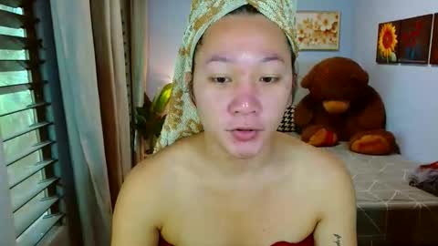 Snapshot of louie_sexy chatting on 09-11-25, 03:28 Cathy online show from 09-11-25, 03:28