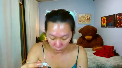 Snapshot of louie_sexy chatting on 10-01-25, 08:20 Cathy online show from 10-01-25, 08:20