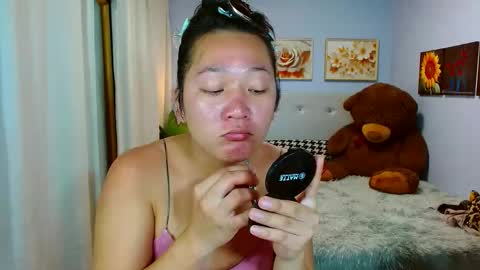 Snapshot of louie_sexy chatting on 10-20-25, 10:05 Cathy online show from 10-20-25, 10:05