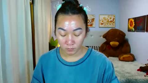 Snapshot of louie_sexy chatting on 10-22-25, 08:36 Cathy online show from 10-22-25, 08:36