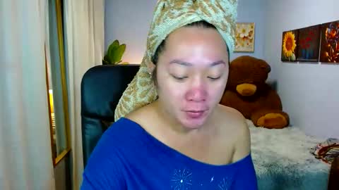 Snapshot of louie_sexy chatting on 01-10-26, 08:38 Cathy online show from 01-10-26, 08:38