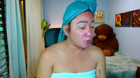 Snapshot of louie_sexy chatting on 02-02-26, 06:45 Cathy online show from 02-02-26, 06:45