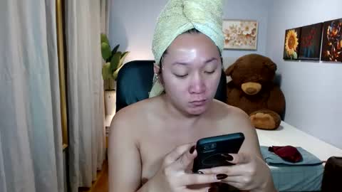 Snapshot of louie_sexy chatting on 02-17-26, 10:45 Cathy online show from 02-17-26, 10:45