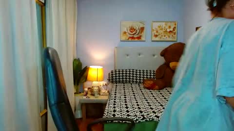 Snapshot of louie_sexy chatting on 03-09-26, 10:08 Cathy online show from 03-09-26, 10:08