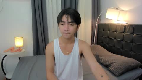 Snapshot of louieismy_name chatting on 10-03-25, 05:59 ignot ursh online show from 10-03-25, 05:59