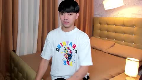 Snapshot of louieismy_name chatting on 10-19-25, 05:19 ignot ursh online show from 10-19-25, 05:19