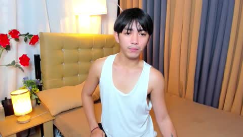 Snapshot of louieismy_name chatting on 11-19-25, 04:45 ignot ursh online show from 11-19-25, 04:45