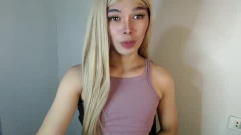 louilalicious online show from 02-28-25, 05:15