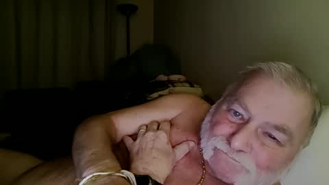 Snapshot of louis_chokdee chatting on 11-21-25, 05:55 louis_chokdee online show from 11-21-25, 05:55