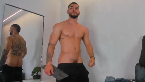 Snapshot of louis_connor chatting on 07-04-26, 09:26 Louis online show from 07-04-26, 09:26