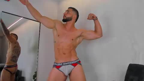 Snapshot of louis_connor chatting on 07-15-26, 06:51 Louis online show from 07-15-26, 06:51