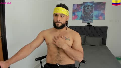 louis_marley_ online show from 12-18-24, 05:10