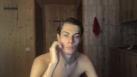 Snapshot of louis_preston chatting on 10-28-25, 04:27 Mark online show from 10-28-25, 04:27