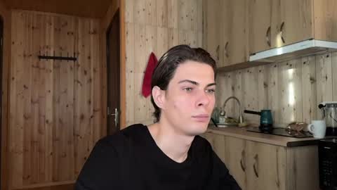 Snapshot of louis_preston chatting on 04-15-26, 02:57 Mark online show from 04-15-26, 02:57