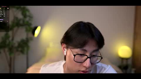 Snapshot of louis_zh chatting on 03-01-26, 02:13 Louis online show from 03-01-26, 02:13