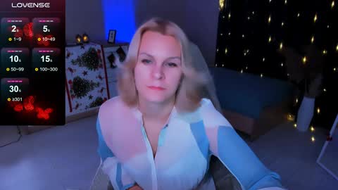 Snapshot of louisa_bay chatting on 01-04-25, 07:45 Louisa online show from 01-04-25, 07:45