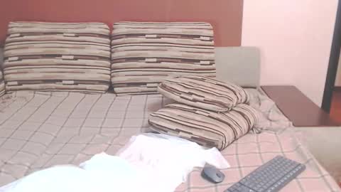 Louise Love online show from 02-26-25, 03:41