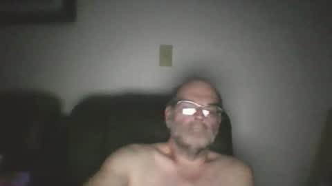 Snapshot of louism13 chatting on 03-18-26, 02:15 louism13 online show from 03-18-26, 02:15