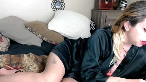 Snapshot of lourdesnoir chatting on 02-28-26, 08:37 Lourdes Noir online show from 02-28-26, 08:37