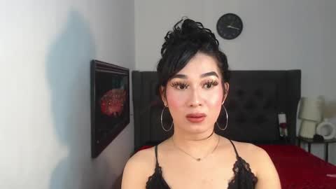 Snapshot of lovabletrans_deia chatting on 05-29-26, 06:06 DEIA online show from 05-29-26, 06:06