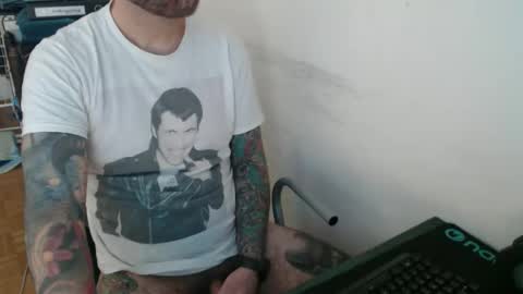 Snapshot of lovalova666 chatting on 01-12-26, 07:35 Guapito online show from 01-12-26, 07:35