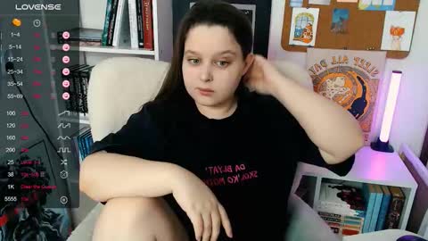 Snapshot of lovbess chatting on 03-26-26, 10:32 Mia online show from 03-26-26, 10:32