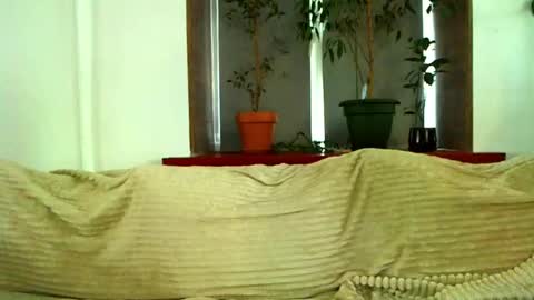 Snapshot of love_attation chatting on 02-02-25, 04:15 Cute face online show from 02-02-25, 04:15