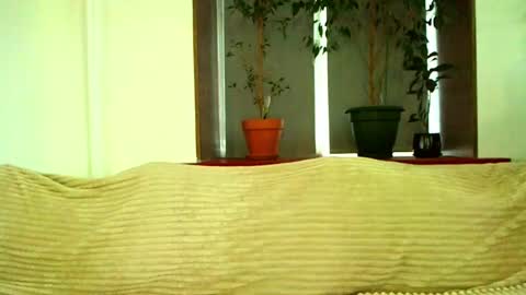 Snapshot of love_attation chatting on 02-22-25, 02:39 Cute face online show from 02-22-25, 02:39