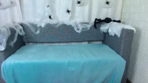 Snapshot of love_bella_ chatting on 10-07-25, 12:30 love bella online show from 10-07-25, 12:30