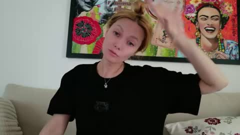 Snapshot of love_call chatting on 06-17-26, 10:17 love_call online show from 06-17-26, 10:17