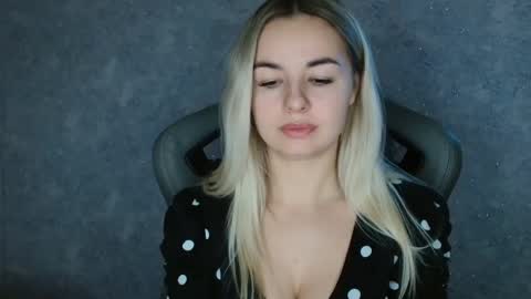 Snapshot of love_dom_meg chatting on 02-07-25, 08:11 Megane online show from 02-07-25, 08:11