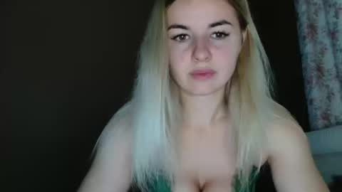 Snapshot of love_dom_meg chatting on 09-23-25, 07:55 Megane online show from 09-23-25, 07:55