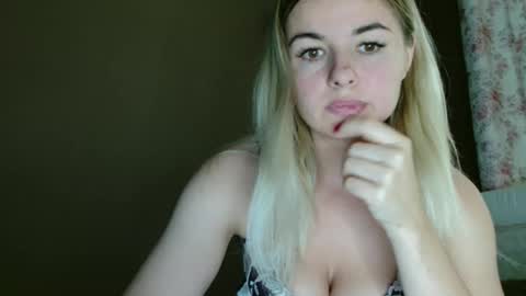 Snapshot of love_dom_meg chatting on 09-25-25, 10:08 Megane online show from 09-25-25, 10:08