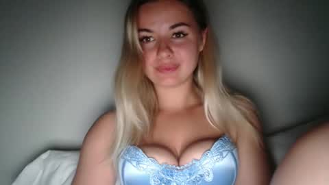 Snapshot of love_dom_meg chatting on 10-11-25, 08:51 Megane online show from 10-11-25, 08:51