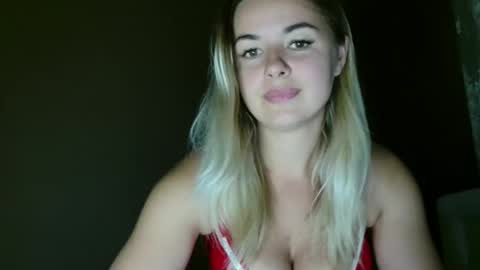 Snapshot of love_dom_meg chatting on 10-18-25, 02:29 Megane online show from 10-18-25, 02:29