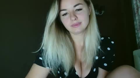 Snapshot of love_dom_meg chatting on 11-07-25, 08:47 Megane online show from 11-07-25, 08:47