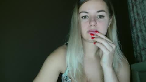 Snapshot of love_dom_meg chatting on 11-19-25, 08:03 Megane online show from 11-19-25, 08:03