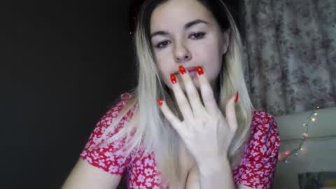 Snapshot of love_dom_meg chatting on 12-14-25, 08:02 Megane online show from 12-14-25, 08:02