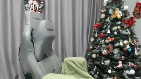 Snapshot of love_dom_meg chatting on 12-16-25, 08:41 Megane online show from 12-16-25, 08:41