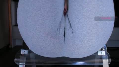 Kira online show from 04-01-26, 01:41