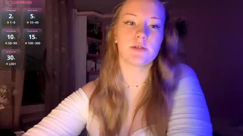 Snapshot of love_haven chatting on 09-16-25, 05:25 Megan online show from 09-16-25, 05:25