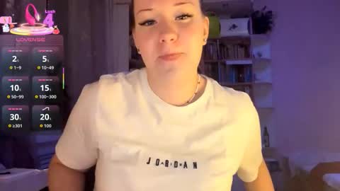 Snapshot of love_haven chatting on 09-22-25, 05:26 Megan online show from 09-22-25, 05:26