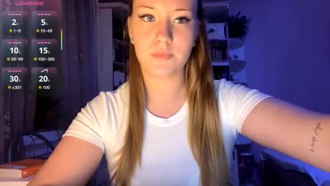 Snapshot of love_haven chatting on 10-02-25, 04:25 Megan online show from 10-02-25, 04:25