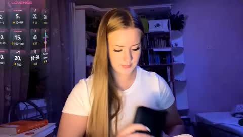 Snapshot of love_haven chatting on 10-03-25, 03:31 Megan online show from 10-03-25, 03:31