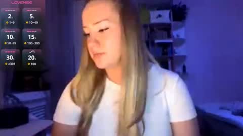 Snapshot of love_haven chatting on 10-11-25, 04:38 Megan online show from 10-11-25, 04:38