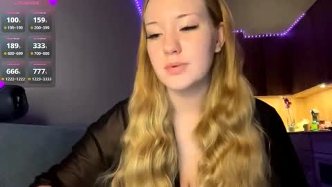 Snapshot of love_haven chatting on 01-18-26, 06:44 Megan online show from 01-18-26, 06:44