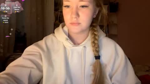 Snapshot of love_haven chatting on 02-09-26, 05:50 Megan online show from 02-09-26, 05:50