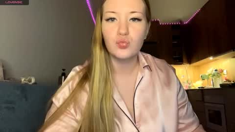 Snapshot of love_haven chatting on 03-02-26, 05:09 Megan online show from 03-02-26, 05:09