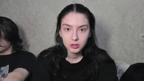 LINA online show from 04-20-26, 06:09